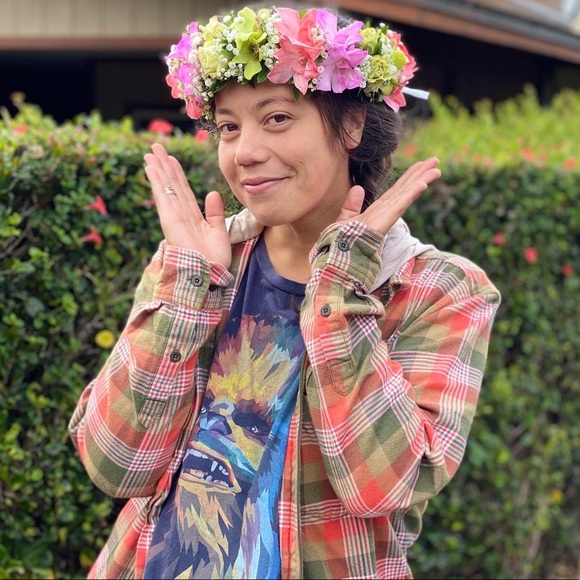 MEET YOUR POSHER, KAHIKI! - Picture 2 of 10